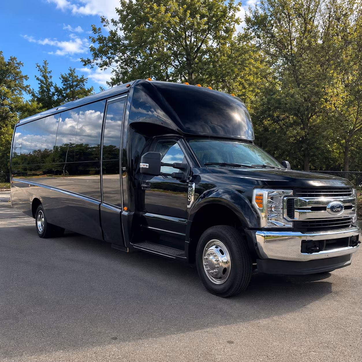 Syracuse Airport Shuttle & Transportation party bus exterior