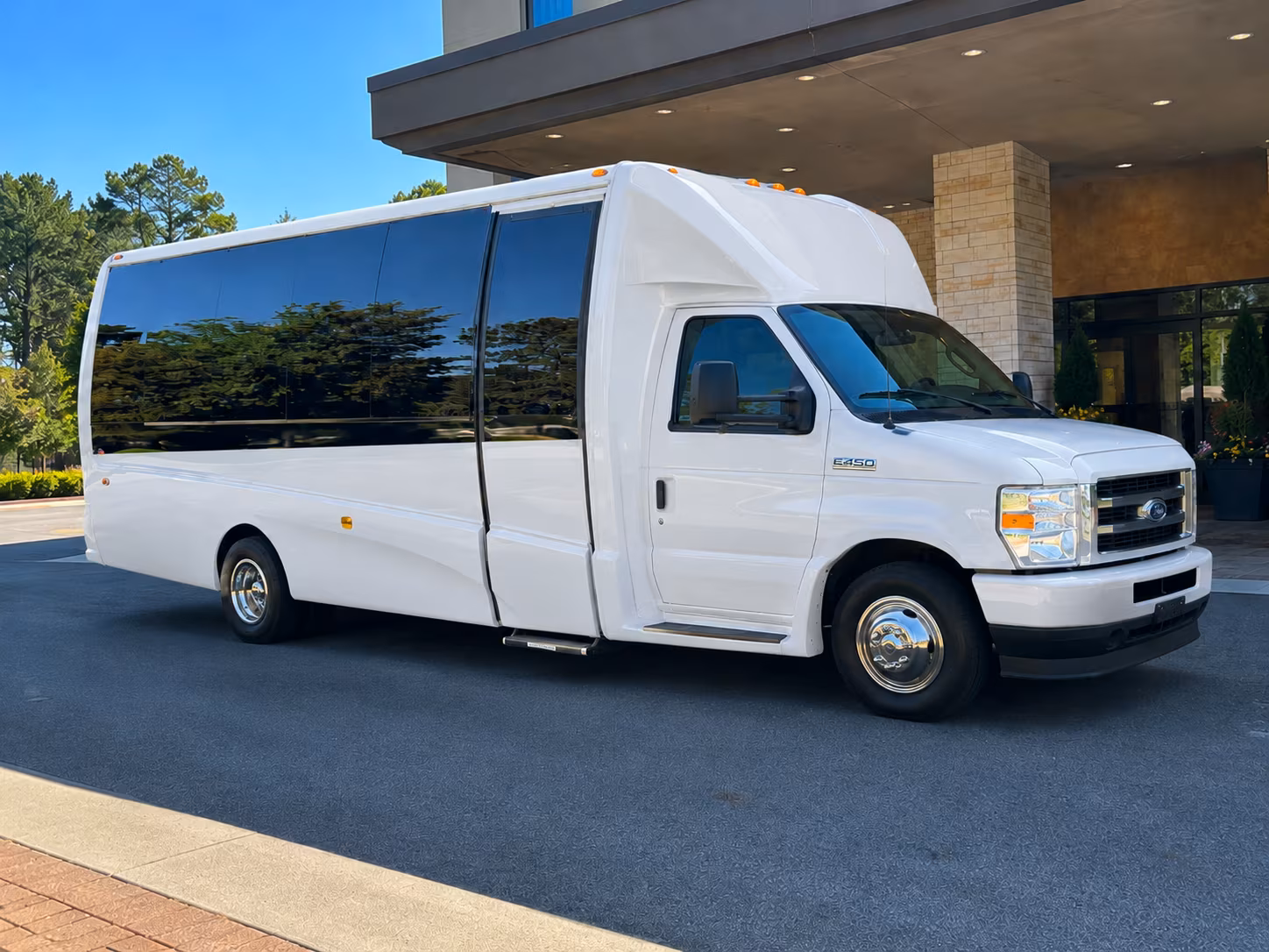 Syracuse Airport Shuttle & Transportation party bus exterior