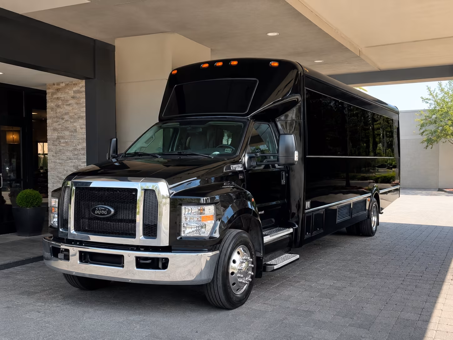 Syracuse Birthday, Sweet 16, & Quinceañera Party Bus Rentals