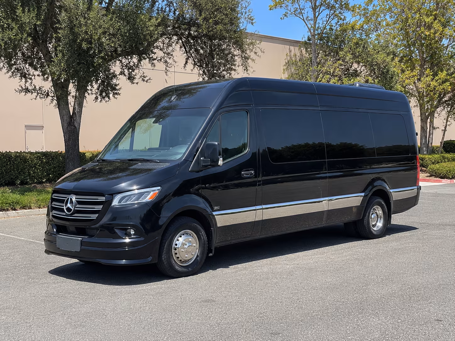Syracuse Corporate Transportation party bus exterior