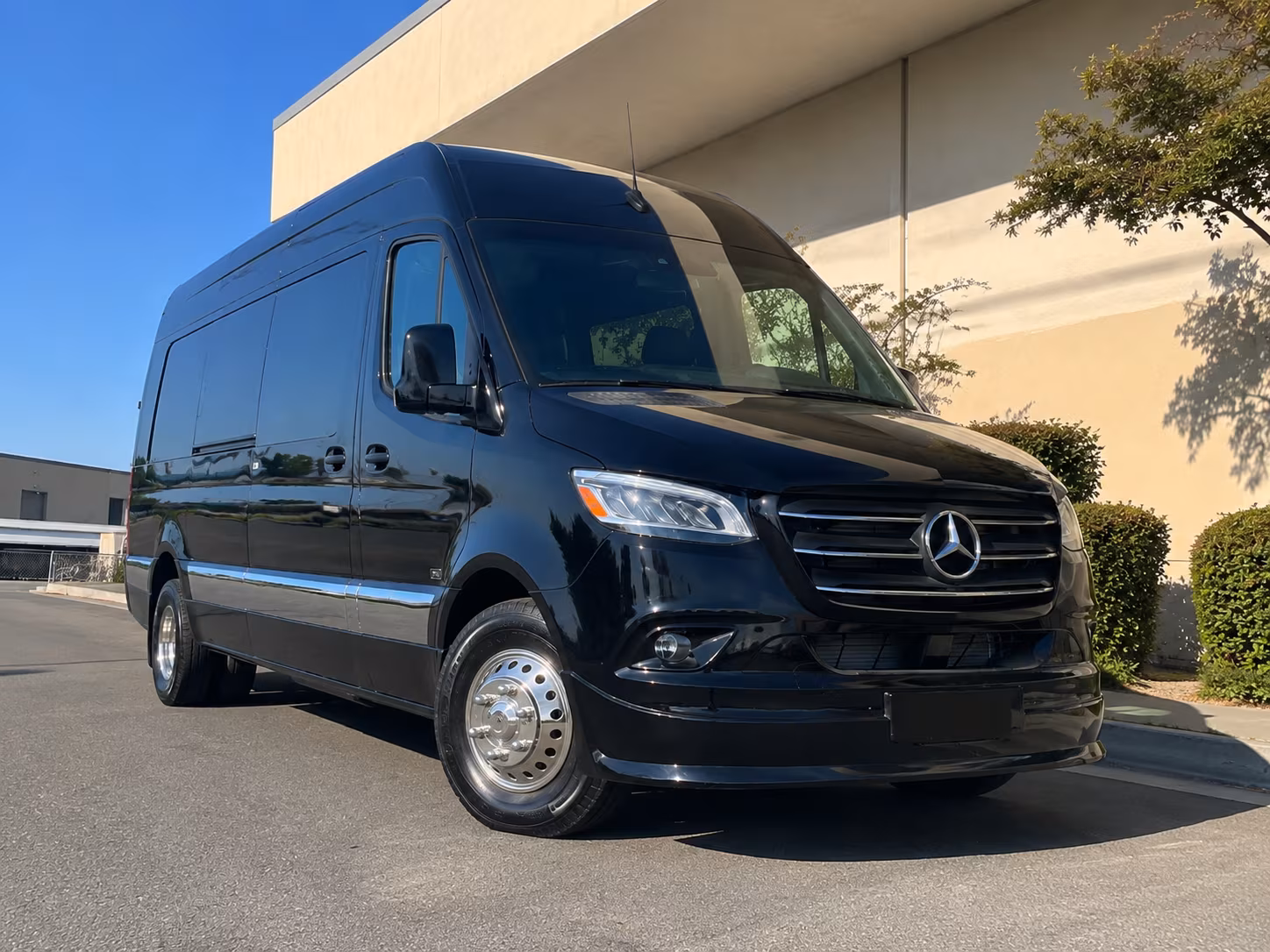 Syracuse Corporate Transportation party bus exterior