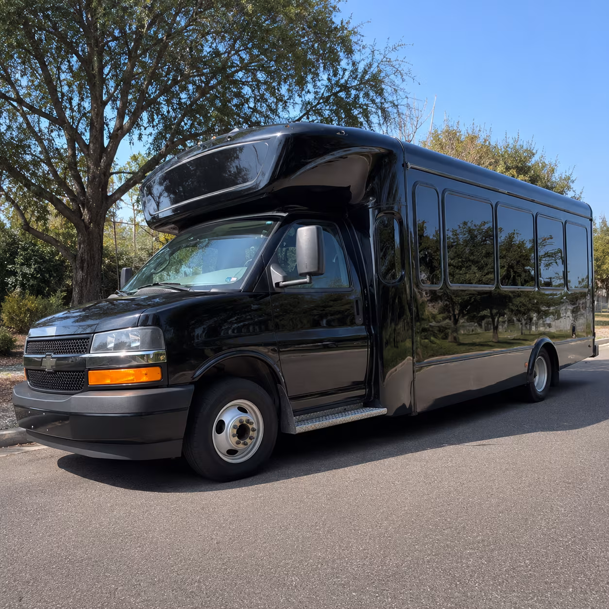 Syracuse Winery Tour & Pub Crawl Transportation party bus exterior